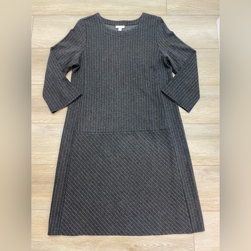 J. Jill Ponte Charcoal gray Pinstripe 3/4 sleeve dress NWT size Medium
